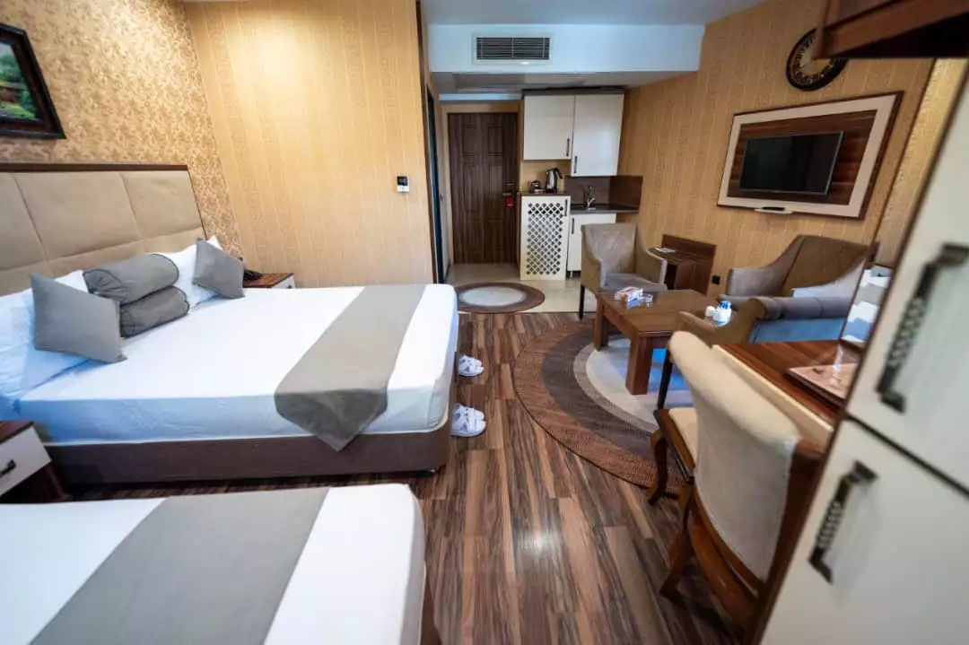 Alibaba https://cdn.alibaba.ir/ostorage/hotel-accommodation-images/6954d8a46b43e2b9afa3badc_سوییت 3 تخته (2).webp